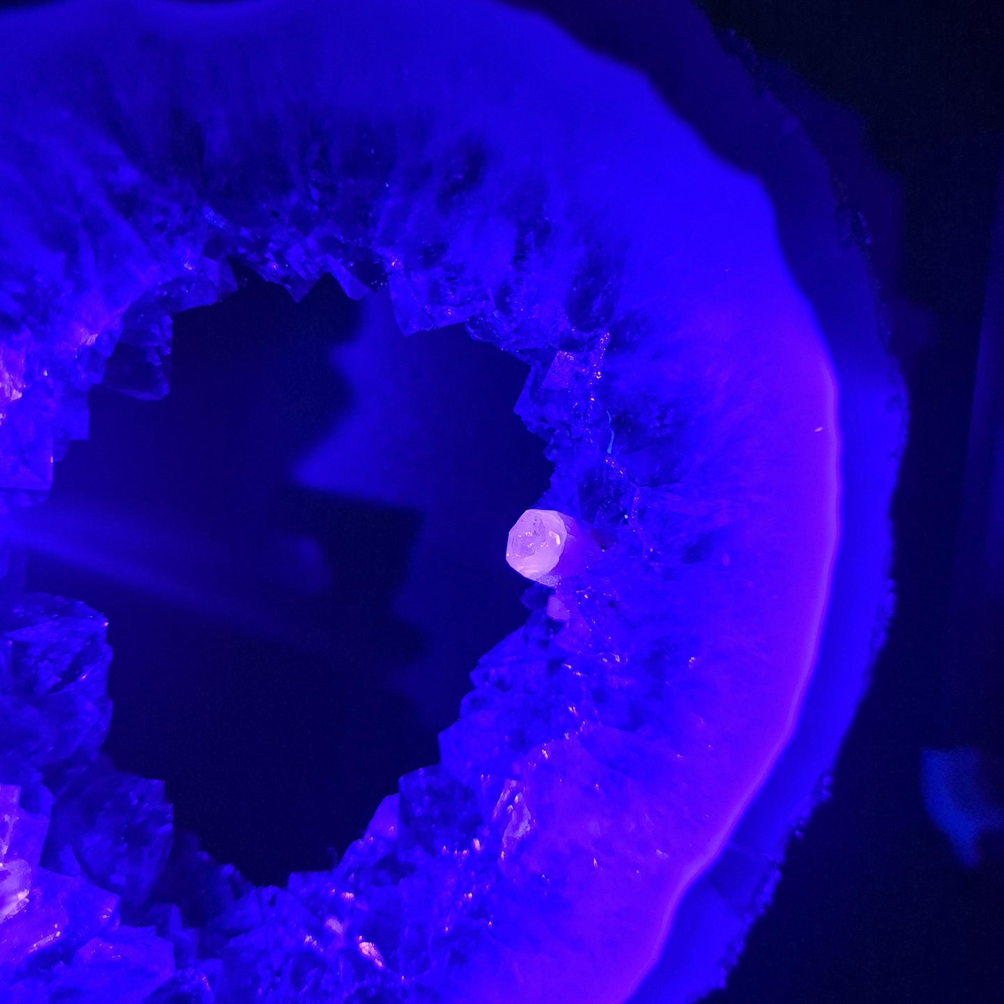 Super Rare Amethyst Portal with UV Calcite Sugar Hematite Blue Agate Brazil 5.13 lbs 10.5x7.5x1.5 Collector Crystal Crystal Hoarder
