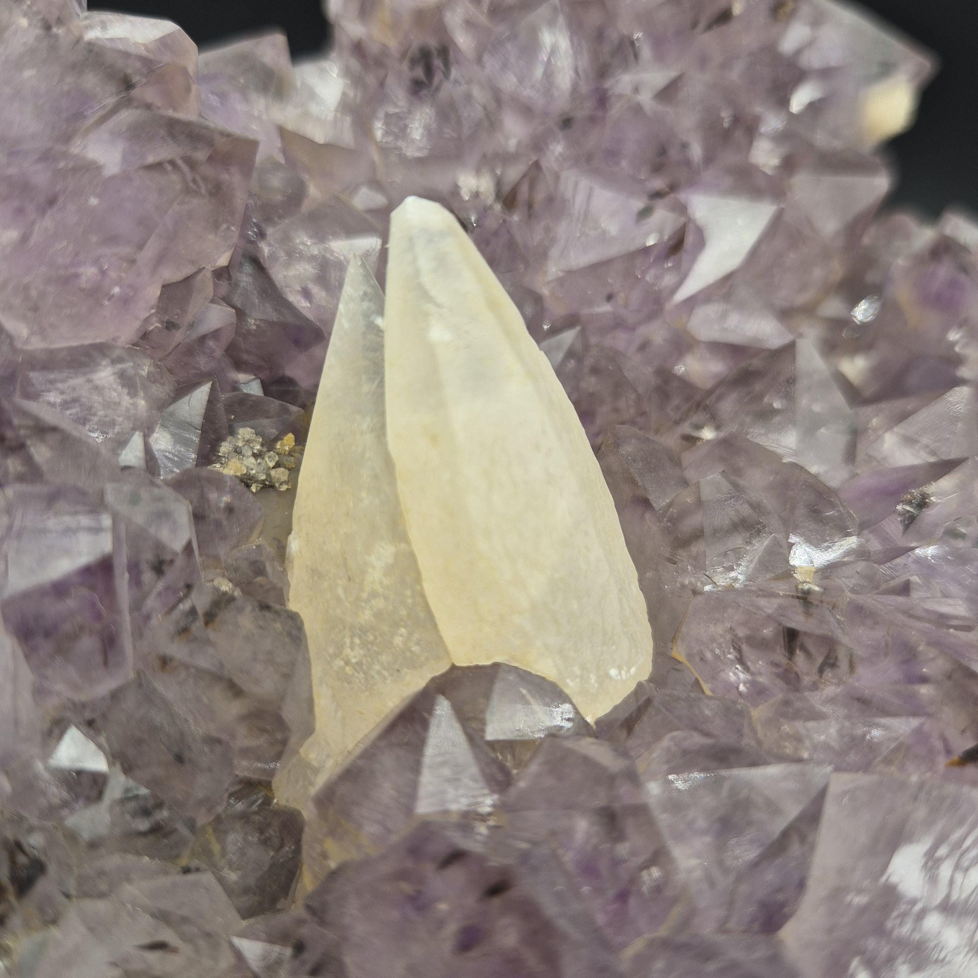 AAA+ Raw Amethyst Cluster with UV Reactive Calcite Points Sugar Calcite Cubes Brazil 6.05 lbs 7x6x4 Collector Crystal Crystal Hoarder