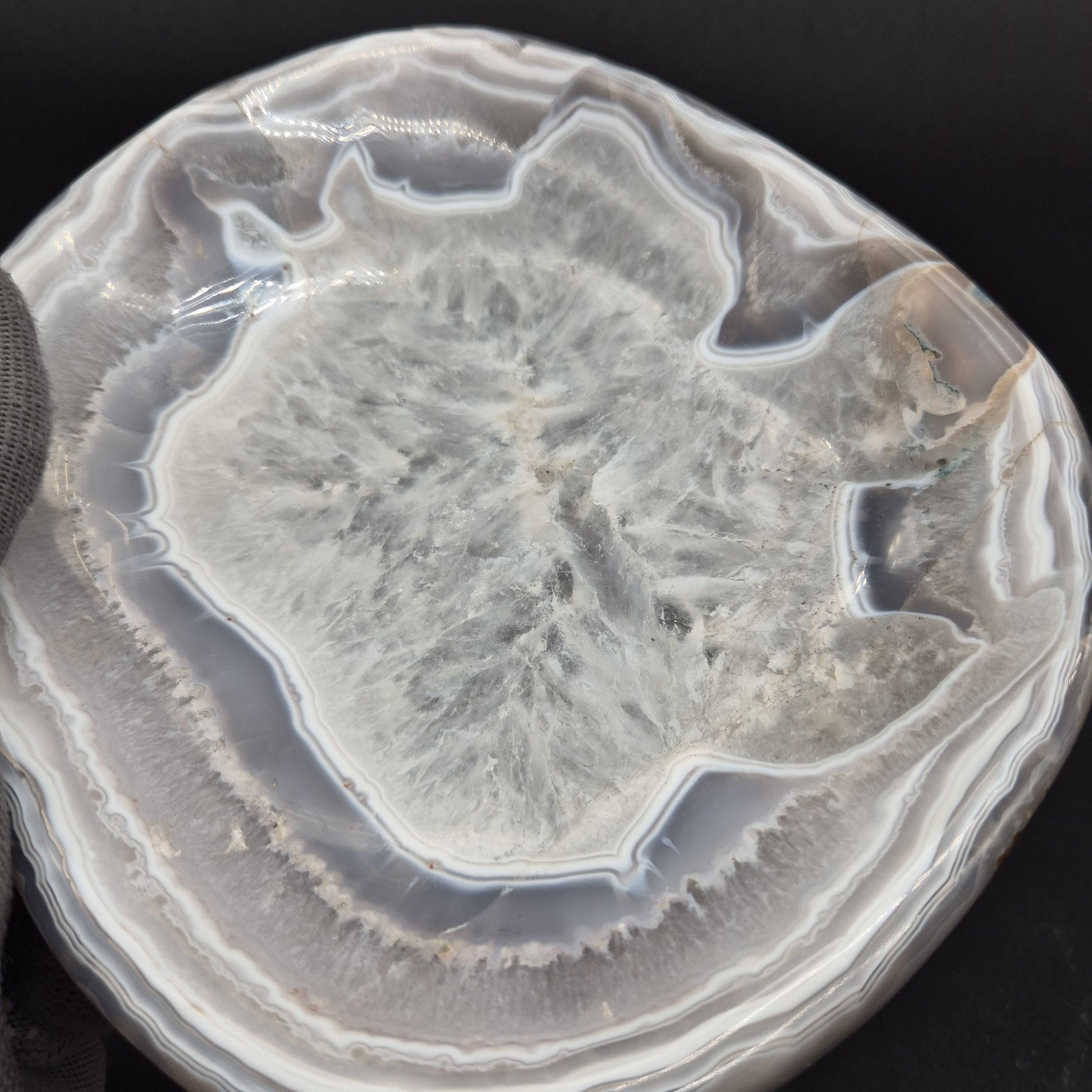 AAA+ Blue Banded Agate Quartz Bowl 7x6x1 2.63 lbs Brazil - Can be Backlit Crystal Hoarder